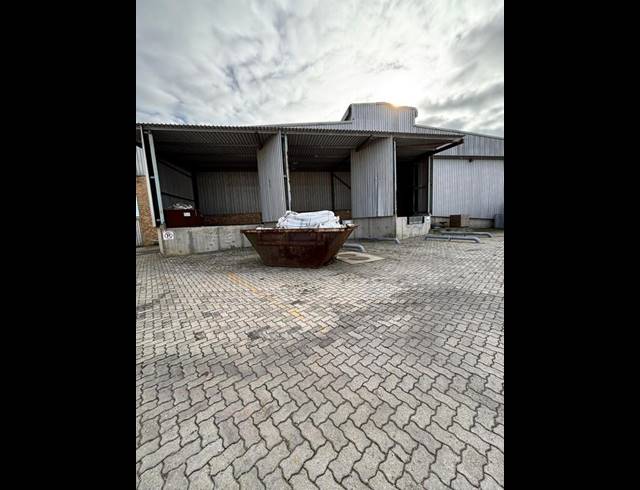 INDUSTRIAL PROPERTY TO RENT IN STRUANDALE INDUSTRIAL